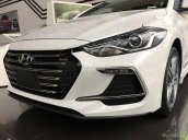 Bán xe Hyundai Elantra sản xuất 2018 màu trắng, 729 triệu