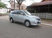 Cần bán lại xe Toyota Innova 2.0G năm 2011, màu bạc xe gia đình, giá 438tr