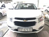 Bán Chevrolet Cruze LT 1.6MT màu trắng, số sàn, sản xuất 2016, biển Sài Gòn