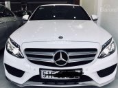 Cần bán Mercedes C250 AMG 2017, màu trắng