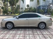 Cần bán Toyota Camry 2.5G năm 2017, màu ghi vàng