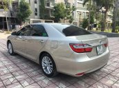 Cần bán Toyota Camry 2.5G năm 2017, màu ghi vàng