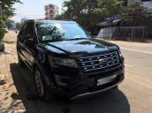 Bán Ford Explorer đời 2017, xe còn mới, chạy lướt gia đình