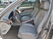 Cần bán xe Mercedes E280 2008, màu bạc, nhập khẩu, giá tốt