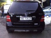 Cần bán xe Mercedes ML 350 năm sản xuất 2005, màu đen, 690tr