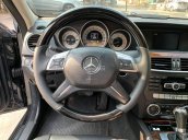 Mercedes-Benz C250 đời 2012. Xe đẹp ngon lành màu đen sang chảnh
