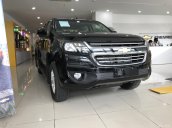 Cần bán xe Chevrolet Colorado 2.5L 4x2 MT LT 2018, màu đen, xe nhập Thái Lan, ưu đãi 30 triệu đồng T12/2018