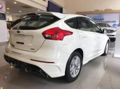 Bán Ford Focus năm sản xuất 2018, màu trắng