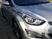 Cần bán gấp Hyundai Elentra 2014 màu bạc. Xe số động