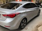 Cần bán gấp Hyundai Elentra 2014 màu bạc. Xe số động