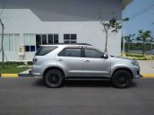 Cần bán Toyota Fortuner sản xuất 2016, màu bạc, 850tr