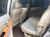 Bán ô tô Toyota Innova V đời 2011, màu bạc còn mới