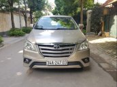 Bán Toyota Innova 2.0E năm 2016, màu vàng cát