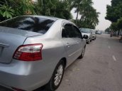 Cần bán Toyota Vios MT E đời 2011, màu bạc