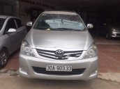 Cần bán gấp Toyota Innova đời 2010, màu bạc, giá chỉ 465 triệu