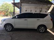 Cần bán gấp Toyota Innova sản xuất 2017, màu trắng, chính chủ