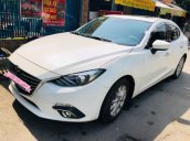 Cần bán gấp Mazda 3 đời 2016, màu trắng, giá 595tr
