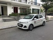 Cần bán gấp Hyundai Grand i10 năm sản xuất 2016, màu trắng, xe nhập chính chủ, giá 350tr