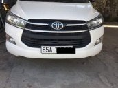 Cần bán gấp Toyota Innova sản xuất 2017, màu trắng, chính chủ