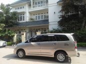 Cần bán xe Toyota Innova G 2014, màu vàng số sàn