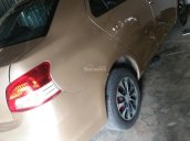 Cần bán xe Toyota Vios 1.5 MT đời 2010, màu vàng như mới