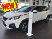 Bán 7 chỗ giao liền Peugeot 5008 1.6L Turbo, màu trắng, KM khủng - LH: 0909076622