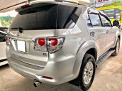 Cần bán gấp Toyota Fortuner 2.5G đời 2013, màu bạc số sàn, giá 788tr