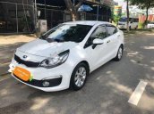 Cần bán gấp Kia Rio năm sản xuất 2015, màu trắng, nhập khẩu chính chủ