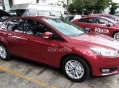 Bán Ford Focus Trend 2018 lăn bánh trọn gói, phụ kiện DVD+ ghế da+ BHVC+ camera