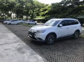 Bán gấp Mitsubishi Outlander sản xuất năm 2018, màu trắng, giá tốt