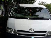 Gia đình bán Toyota Hiace năm sản xuất 2010, màu trắng