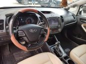 Bán Kia Cerato 1.6AT sản xuất năm 2016, màu trắng xe gia đình