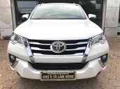 Bán Toyota Fortuner 2.7V 4x2 AT 2017, màu trắng, nhập khẩu số tự động