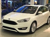 Bán xe Ford Focus 1.5L Sport, 4D 2018, đủ màu, cam kết giao trước Tết, ưu đãi khủng mùa sale, LH: 0938 055 993