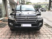 Cần bán Toyota Land Cruiser V8 5.7 AT model 2016, màu đen, nhập khẩu Mỹ