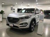 Hyundai Tucson tiêu chuẩn bạc, xe giao ngay trước tết, hỗ trợ vay trả góp ls ưu đãi. LH: 0903175312