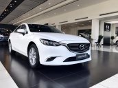 Bán Mazda 6 2.0L trắng 2018, giá 819 triệu