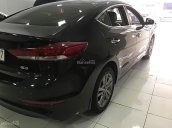 Cần bán Hyundai Elantra năm sản xuất 2017, màu đen