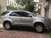 Chính chủ bán Toyota Fortuner V năm 2011, màu bạc