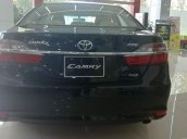 Cần bán Toyota Camry 2.0E sản xuất 2018, màu đen giá cạnh tranh