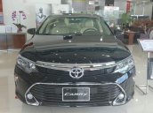 Cần bán Toyota Camry 2.0E sản xuất 2018, màu đen giá cạnh tranh