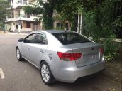 Cần bán lại xe Kia Forte MT năm 2011, màu bạc như mới 