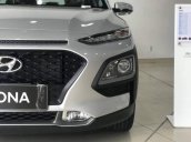 Bán Hyundai Kona năm 2018, màu bạc 