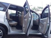 Bán Toyota Innova E 2015, màu bạc 