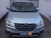 Bán Toyota Innova E 2015, màu bạc 