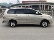 Bán Toyota Innova 2.0E 2014 form mới màu vàng cát