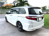 Cần bán Honda Odyssey 2.4 đời 07/2016, màu trắng, nhập khẩu