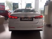 Bán Hyundai Elantra giảm ngay tiền mặt trên 80 triệu, tặng gói phụ kiện chính hãng