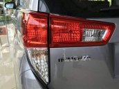 Bán Toyota Innova năm 2018, màu bạc