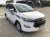 Cần bán Toyota Innova năm 2017, màu trắng như mới, 695tr